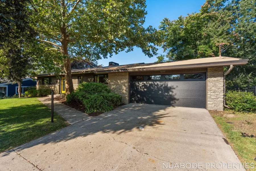 3895 Keeweenaw Drive NE, Northview, MI 49525 - Image #2