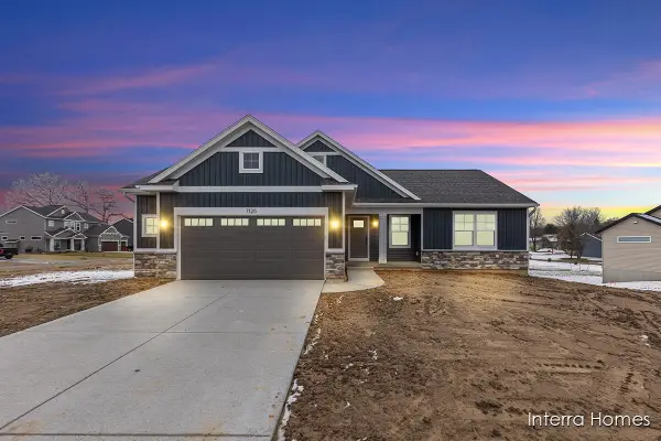 7120 Pinehurst Drive NE, Rockford, MI 49341