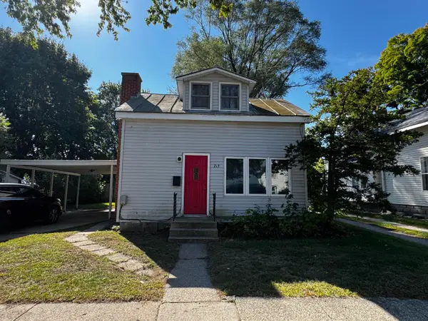 213 W Montcalm Street, Greenville, MI 48838