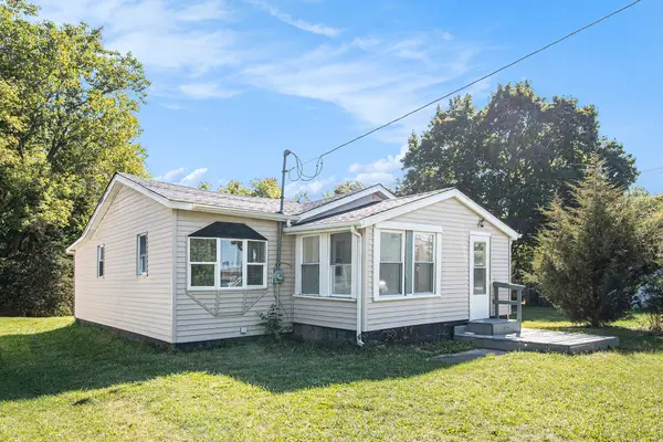 16967 Jones Lake Road, Lansing, MI 48906