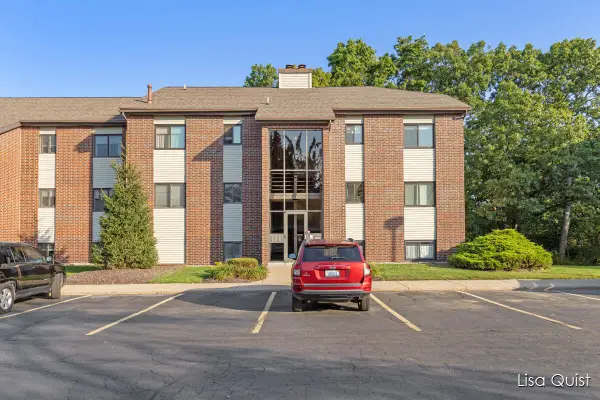 3364 Devonwood Hills NE Unit: F, GrandRapids, MI 49525
