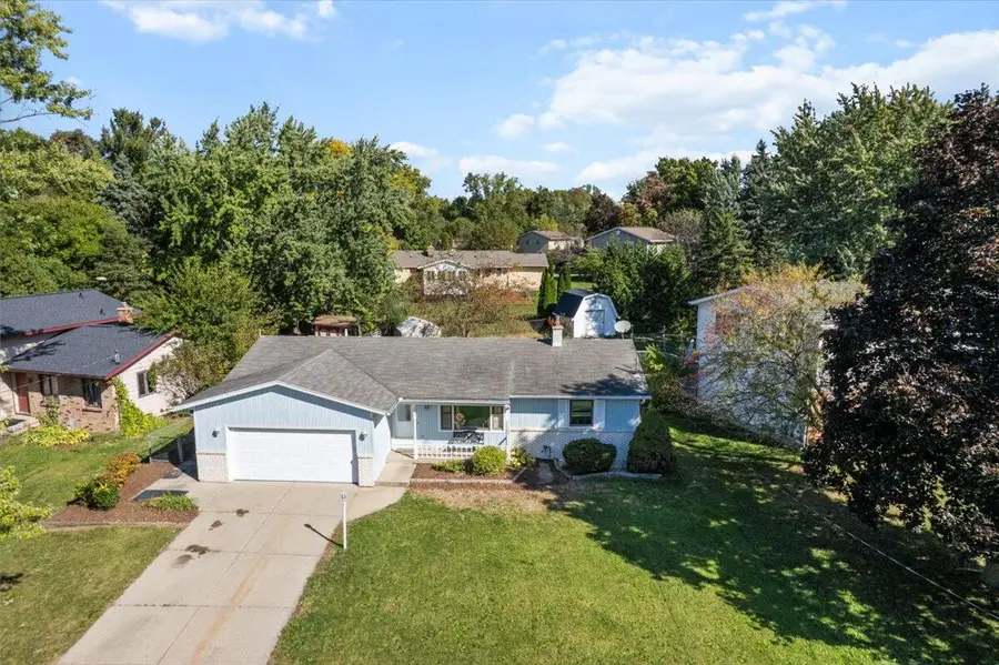 2067 Fawnwood Drive SE, Kentwood, MI 49508 - Image #2