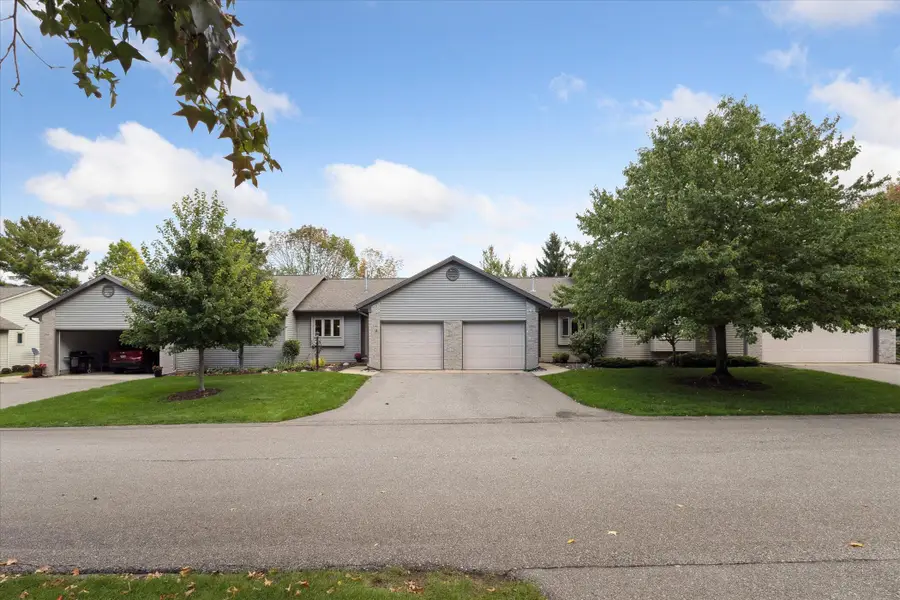 2486 Falcon Pointe Drive NW, Walker, MI 49534 - Image #3
