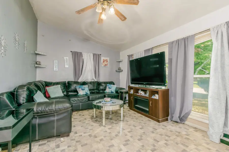 5064 Maple Creek Avenue SE, Kentwood, MI 49508 - Image #2