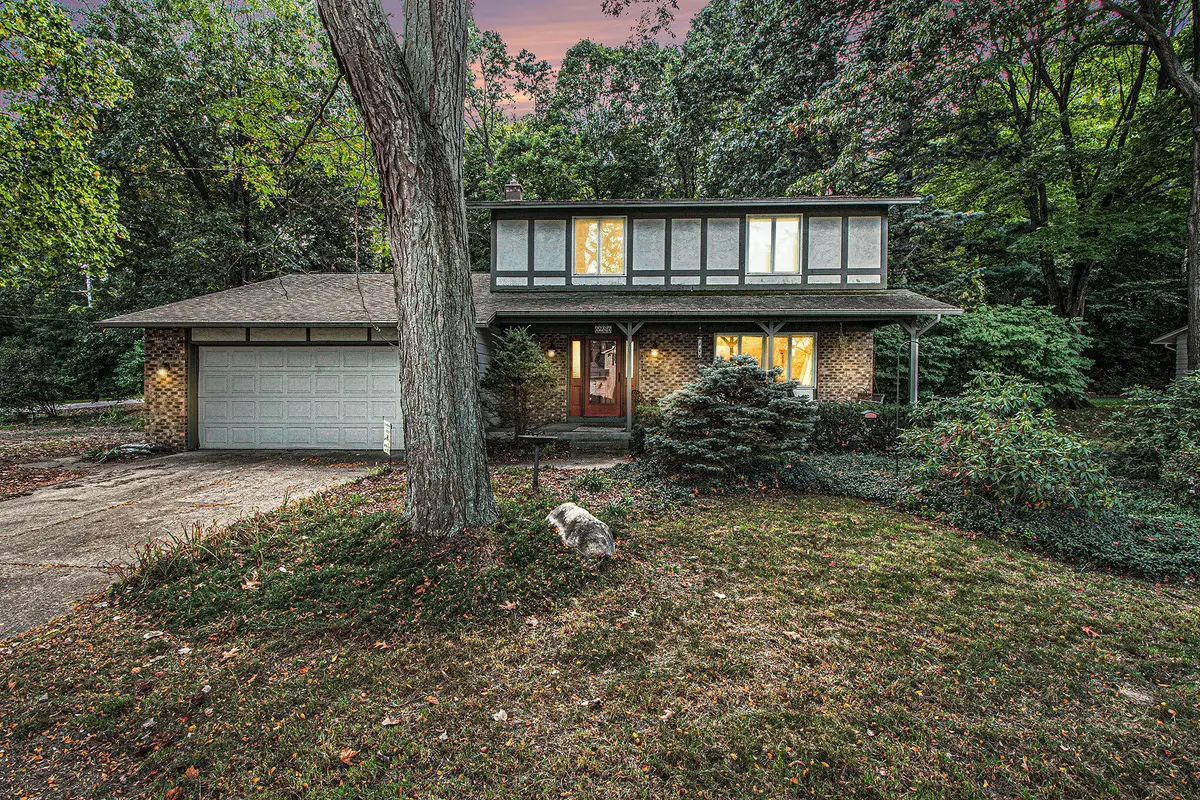 6986 Cimarron Drive SE, Cascade, MI 49546 - Image #1