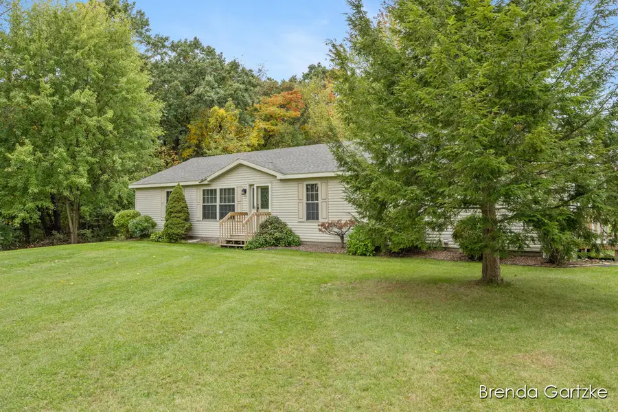 11025 Heintzelman Avenue NE, Rockford, MI 49341 - Image #3