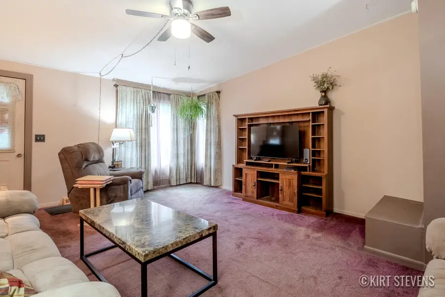 1045 40th Street SW, Wyoming, MI 49509 - Image #2