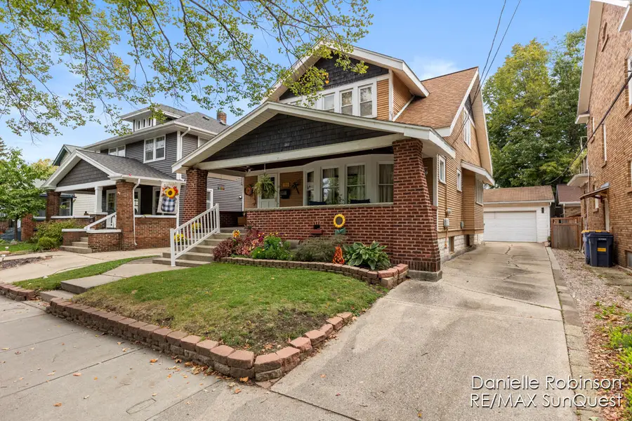 12 Valley Avenue SW, Grand Rapids, MI 49504 - Image #2