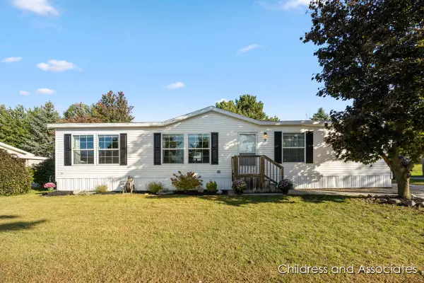 360 E Tuttle Road Unit: 6, Ionia, MI 48846