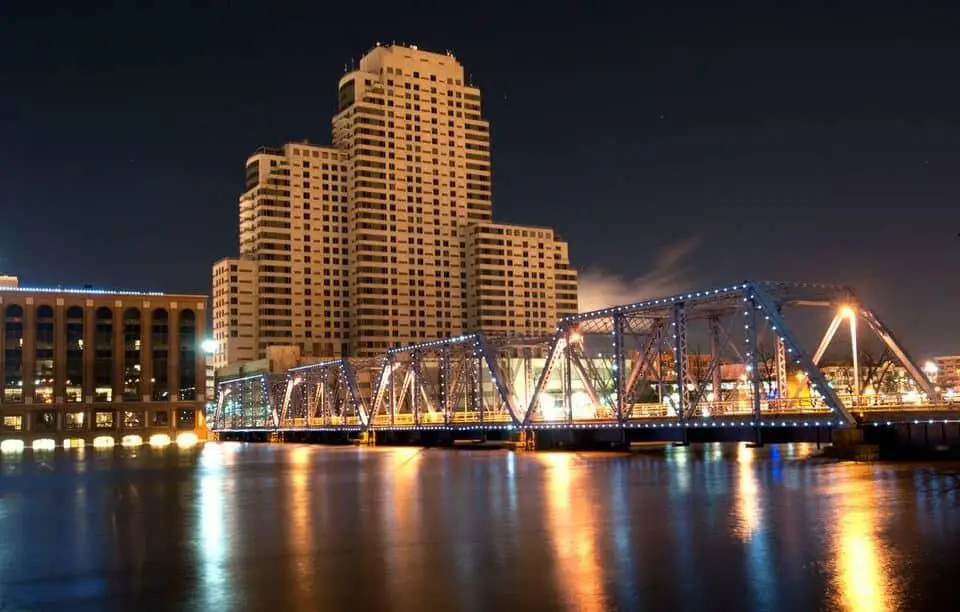 33 Campau Circle NW Unit: 2704, Grand Rapids, MI 49503 - Image #1