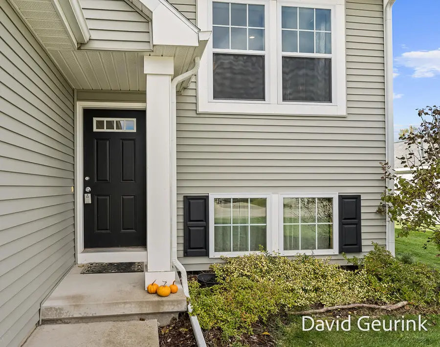6533 Moss Lake Drive, Hudsonville, MI 49426 - Image #3