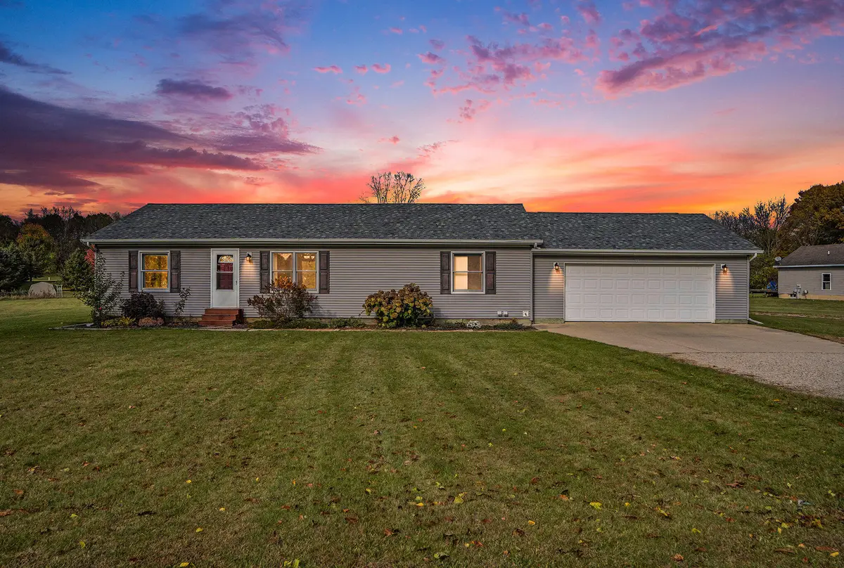 94 Easton Drive, Ionia, MI 48846 - #1