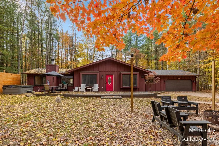 9103 Walnut Grove Street, Stanwood, MI 49346 - #2