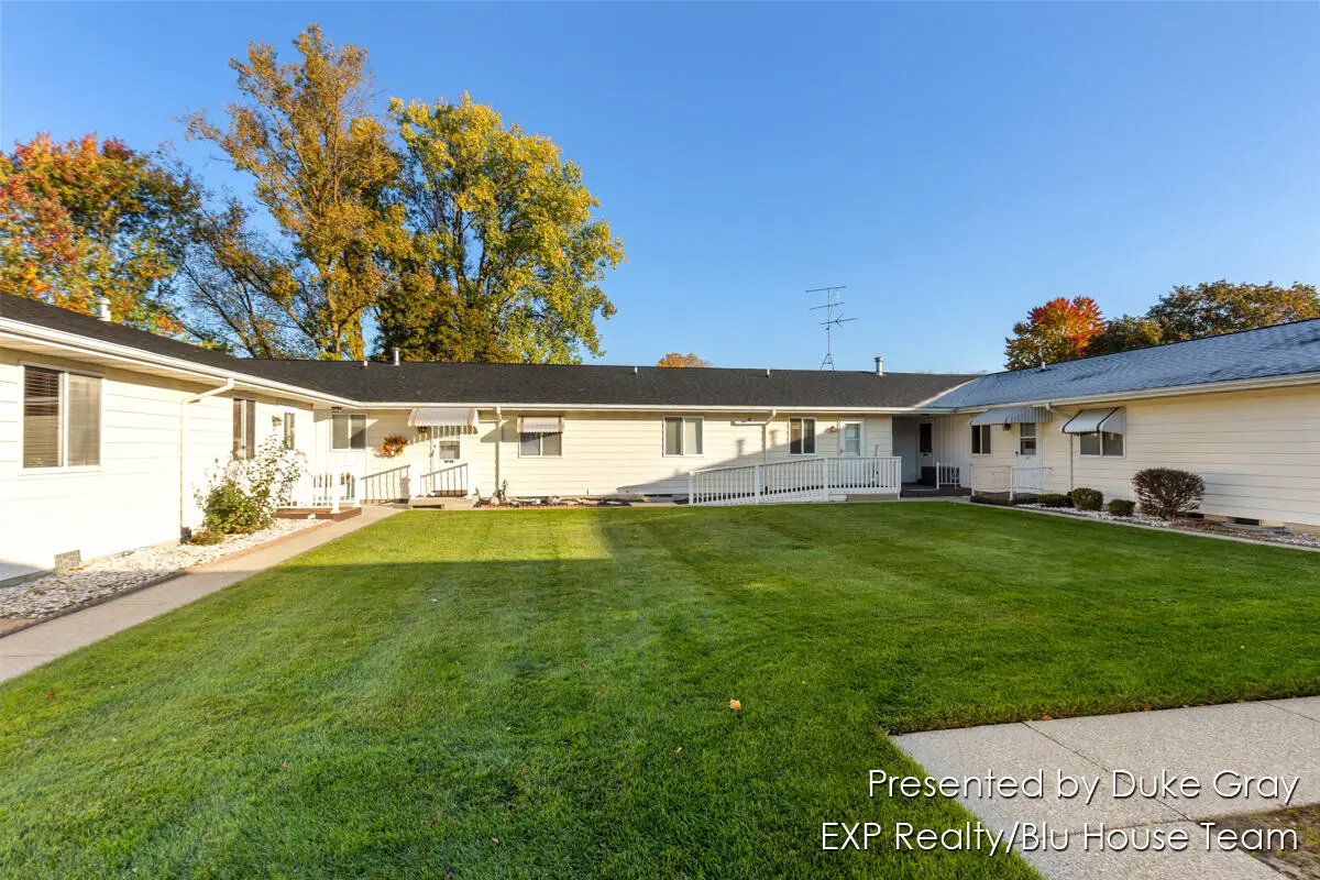 5671 Leisure S Drive SE, Kentwood, MI 49548 - Image #1