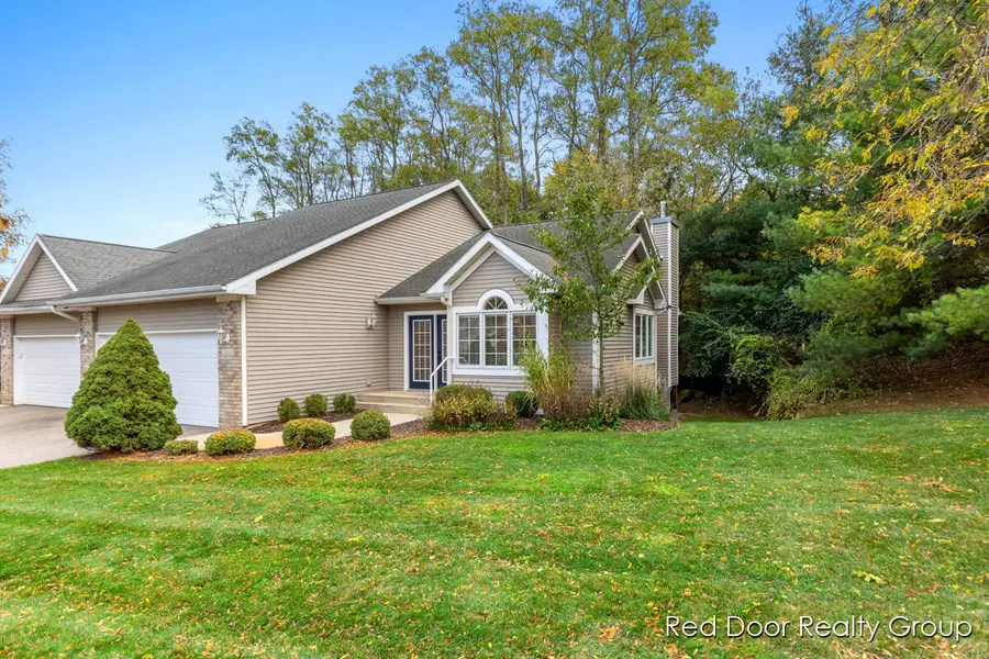 1814 Corville Court NW, Grand Rapids, MI 49504 - Image #2