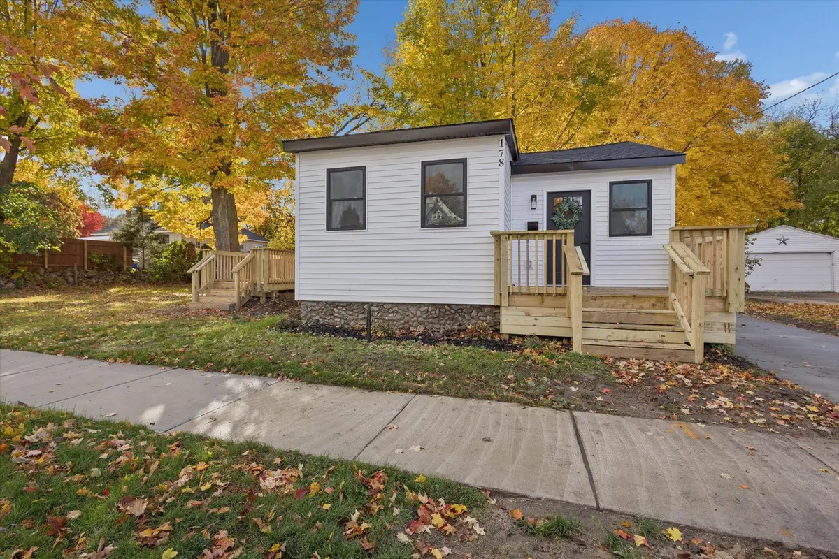 178 Maple Street NE, Rockford, MI 49341 - Image #1