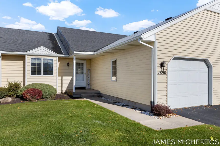 2898 Parkside Drive Building: 40 Unit: 40, Jenison, MI 49428 - #2