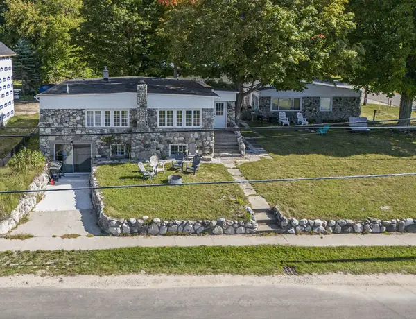 4642 Main Street, Onekama, MI 49675