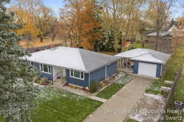82 W Averill Street, Sparta, MI 49345