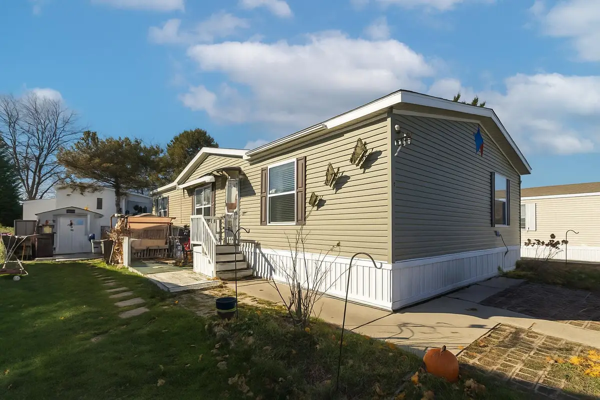 330 Oak Ridge Street, Mason, MI 48854 - Image #1