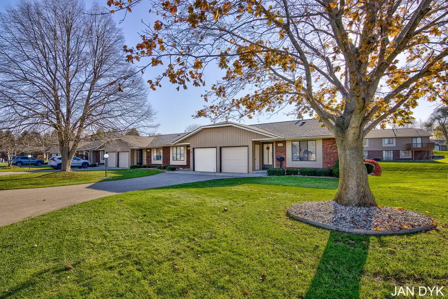 674 Waterview Court, Grandville, MI 49418 - Image #3