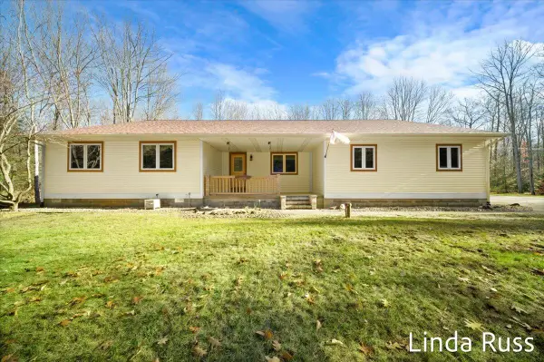 468 N Green Creek Road, Muskegon, MI 49445