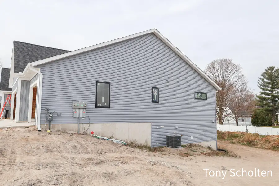 5151 Blendon Meadow Circle Unit: 29, Hudsonville, MI 49426 - Image #2