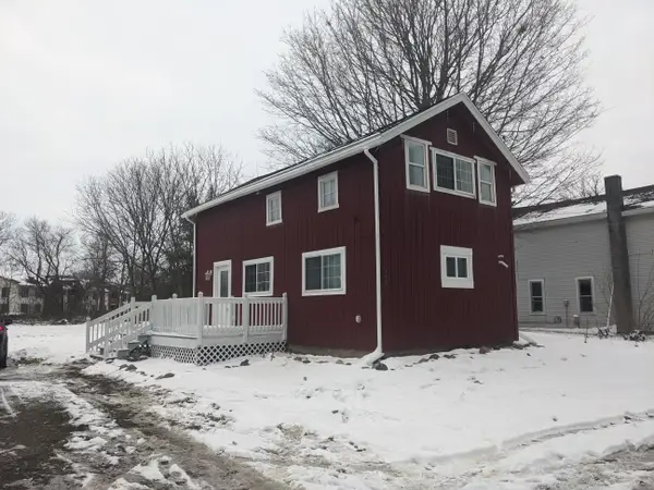 227 S Main Street NW, KentCity, MI 49330