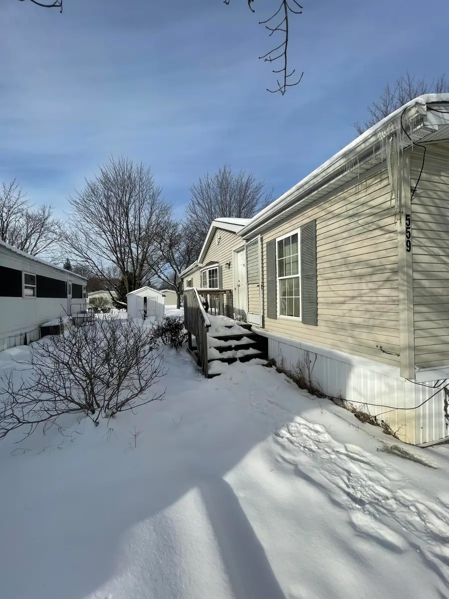 559 Triann Drive SE, Cutlerville, MI 49548 - Image #2