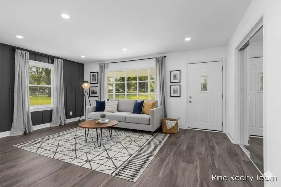 33250 Bernice Avenue, Antwerp, MI 49079 - Image #2