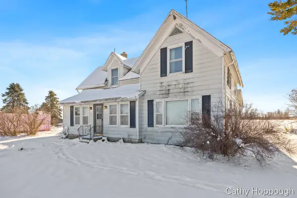 3834 E Station Road, Sheridan, MI 48884