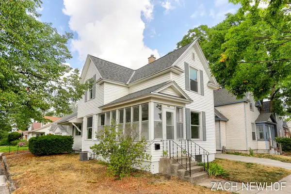 430 Washington Avenue, Holland, MI 49423