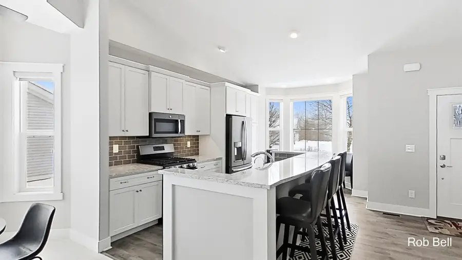 5140 Yellowstone River Drive SW Building: 10 Unit: 4, Grandville, MI 49418 - Image #3