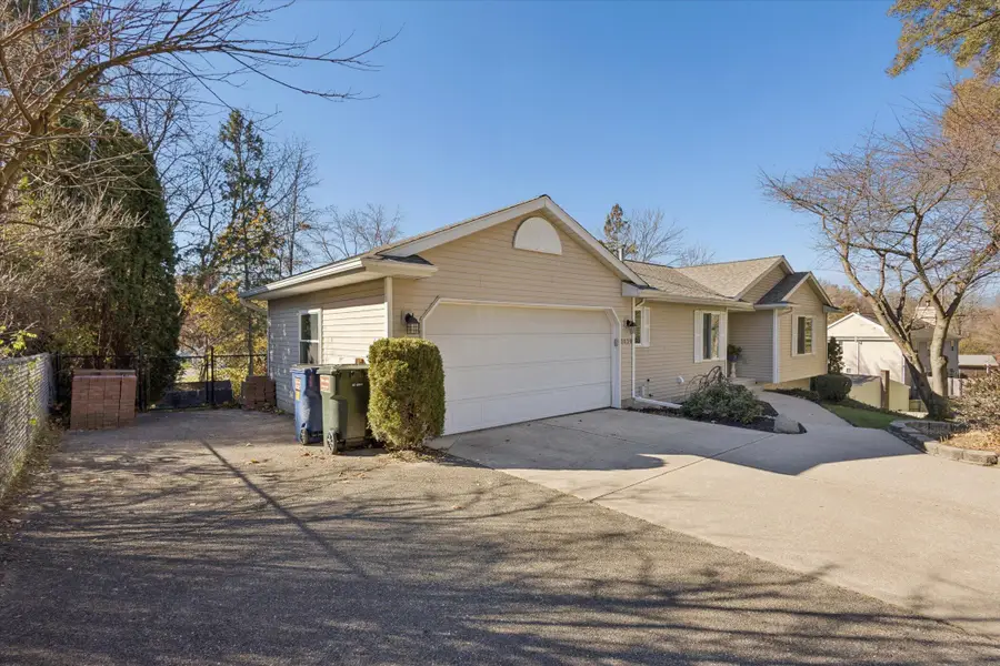 3039 Jeanlin Drive SE, Cascade, MI 49546 - Image #3