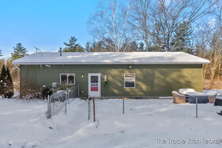 11582 Riehl Way, Greenville, MI 48838 - Image #2