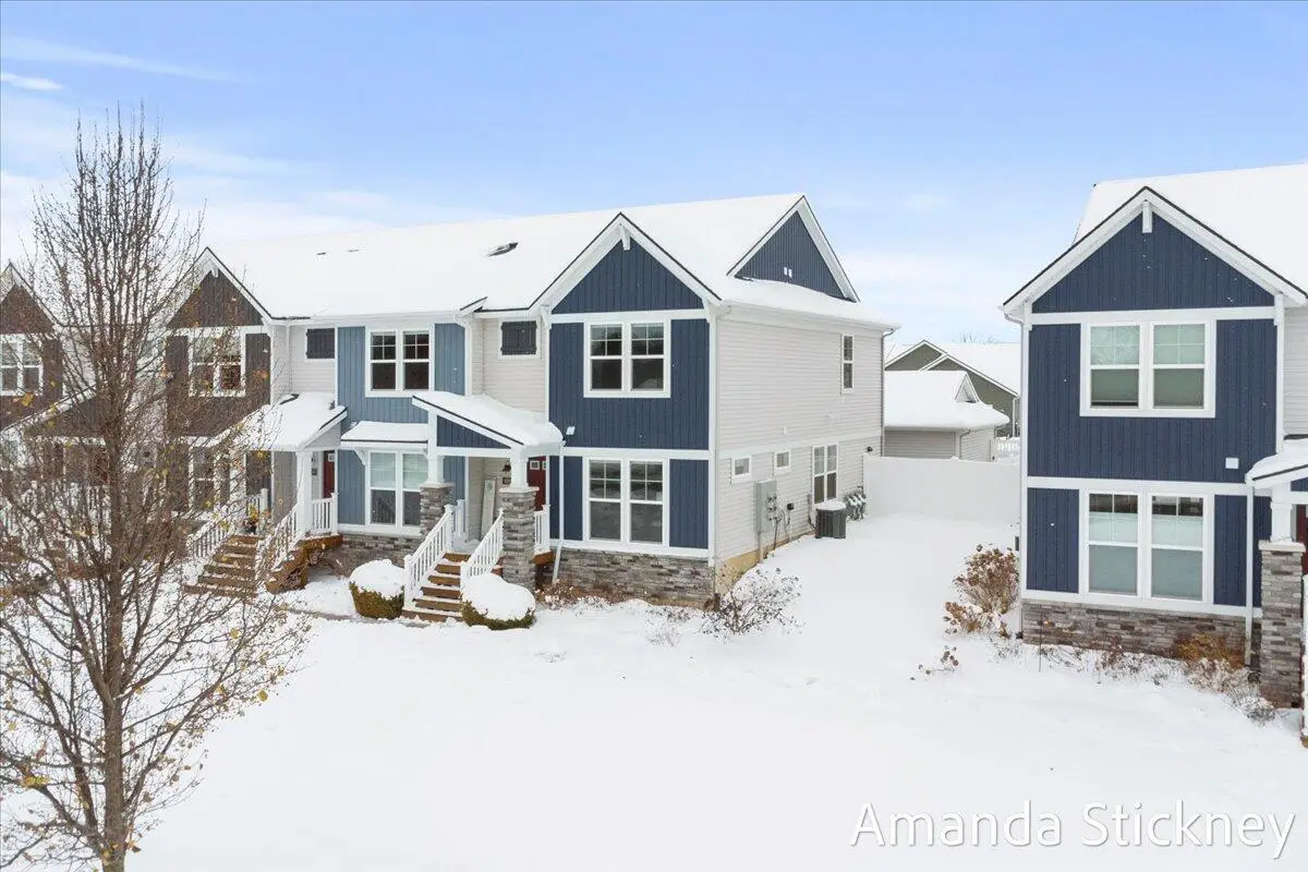 6941 Myers Lake Avenue NE Building: 3 Unit: 18, Rockford, MI 49341 - Image #1