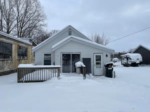 12349 Crockery Creek Drive, Ravenna, MI 49451