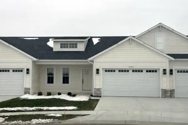 6439 Railbridge Court SE Building: J Unit: 23, Caledonia, MI 49316