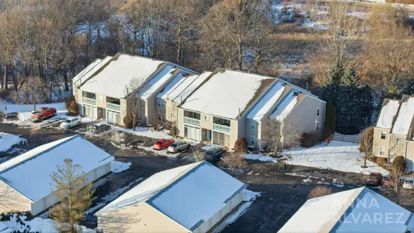 3029 Poplar Creek Drive SE Unit: 103, Kentwood, MI 49512