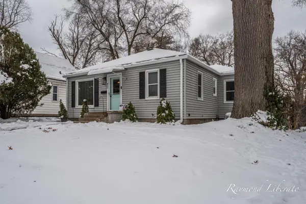 825 Spring Avenue NE, GrandRapids, MI 49503