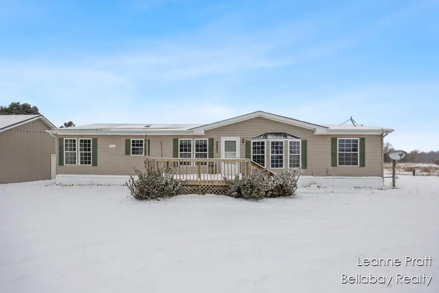 9820 W 5 Point Highway, Bellevue, MI 49021 - Image #2