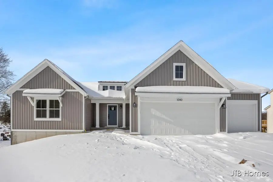 1040 N Washington Street SE, Lowell, MI 49331 - #2