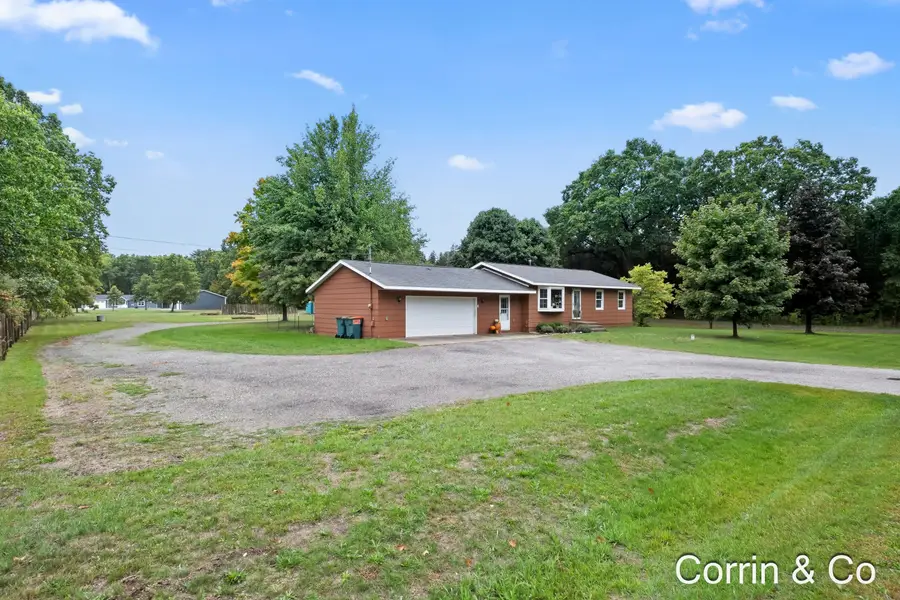 12478 N Cedar Drive, Grand Haven, MI 49417 - Image #2