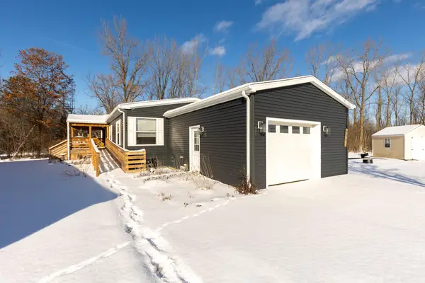 680 N Gallery Drive, EatonRapids, MI 48827