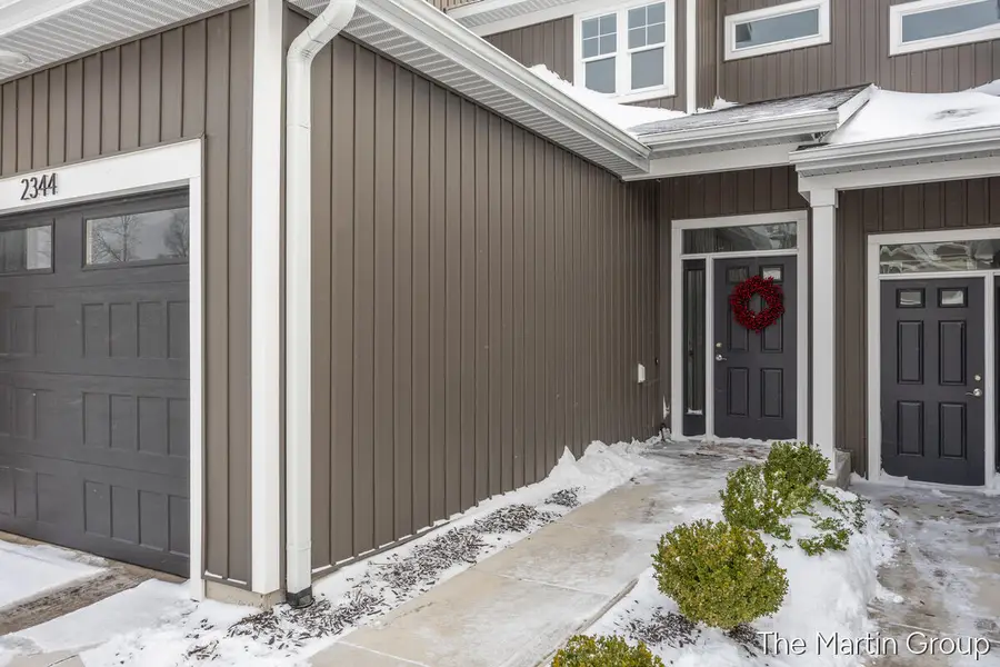 2344 Watertown Way NE, Grand Rapids, MI 49505 - Image #2