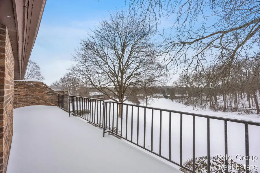 6134 Parview Drive SE, Cascade, MI 49546 - Image #3