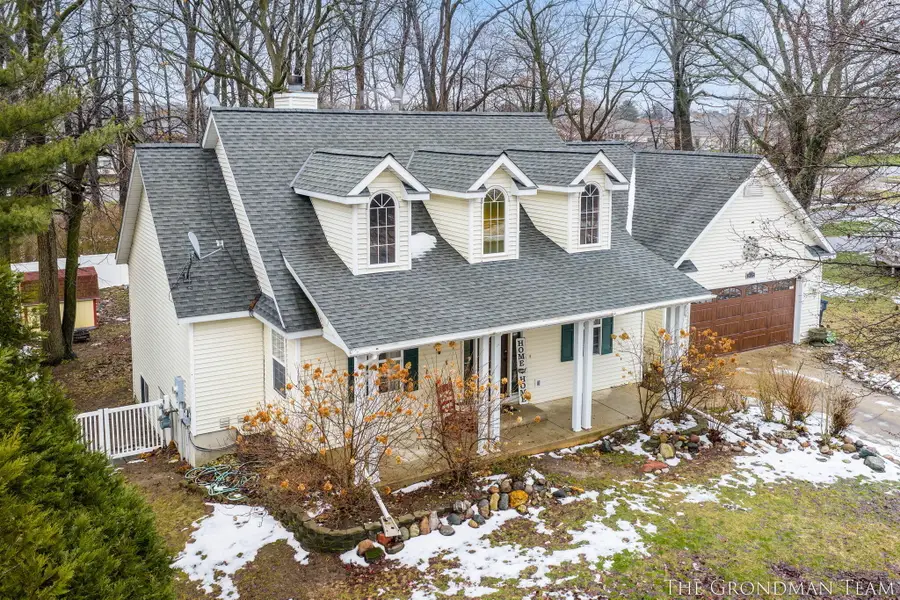 975 Songbird Lane, Holland, MI 49423 - Image #2