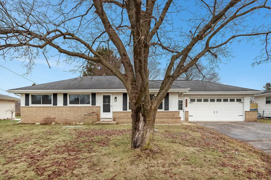 2334 Tamrack Street, Kalamazoo, MI 49006 - Image #2