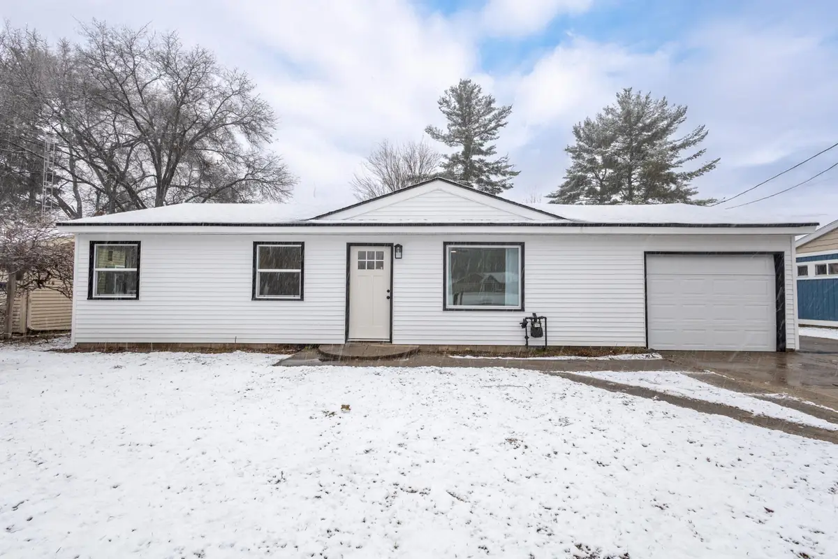 293 60th Street SE, Kentwood, MI 49548 - Image #1