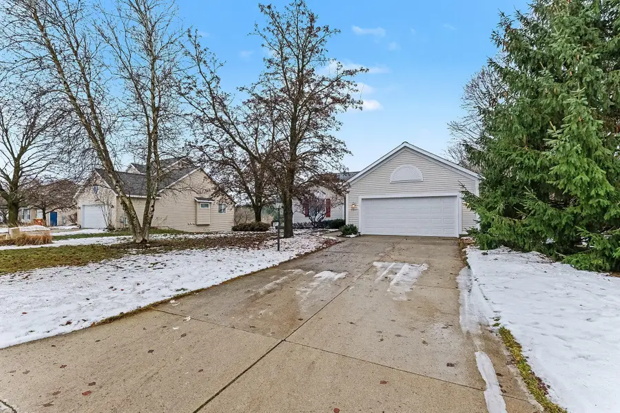 7297 Tillicum Trail NE, Rockford, MI 49341 - Image #2